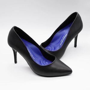 Antonia Saint Heels